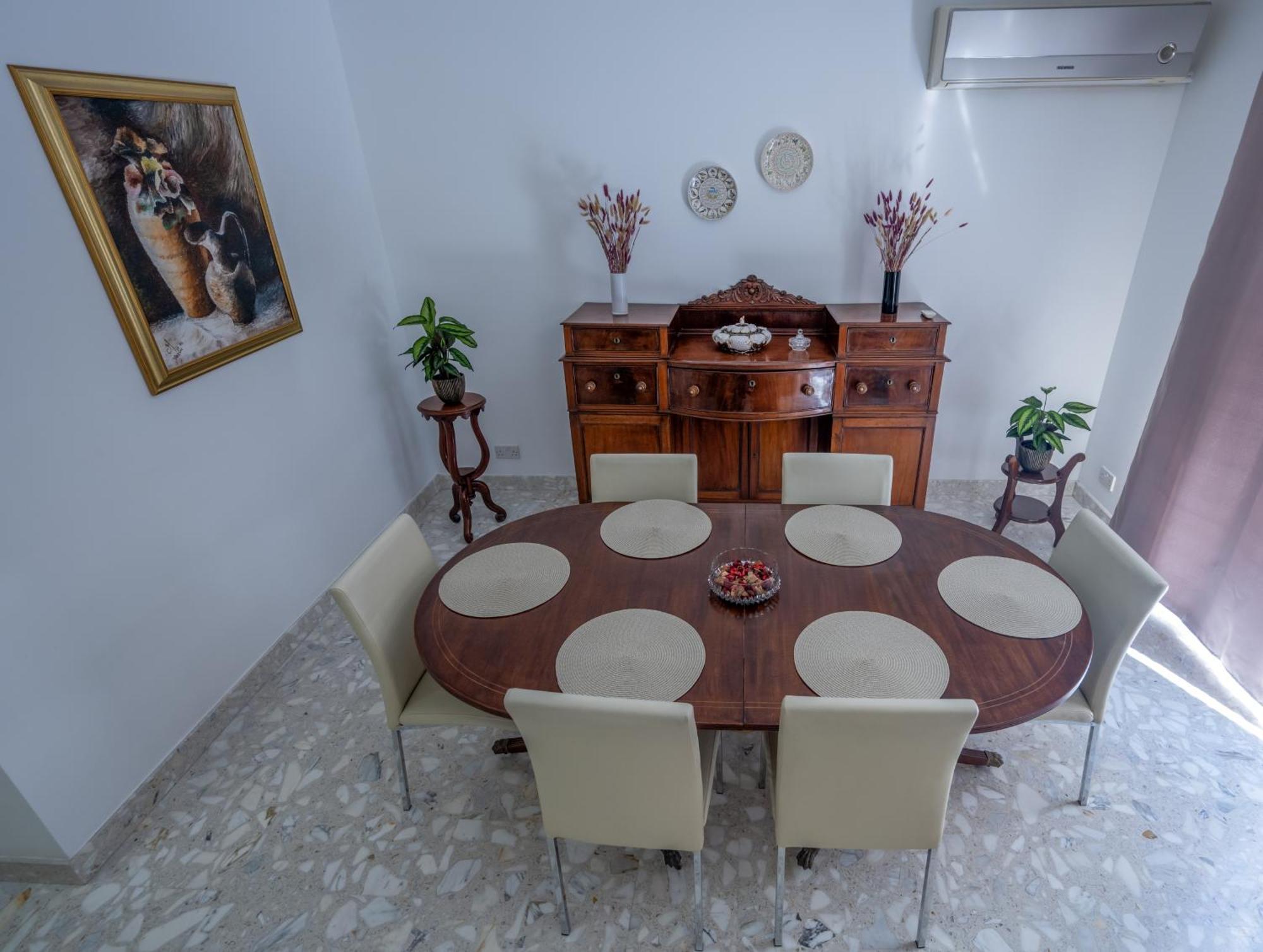 Spacious 3 Bedroom Apartment In The Heart Of St Julians San Julián Exterior foto