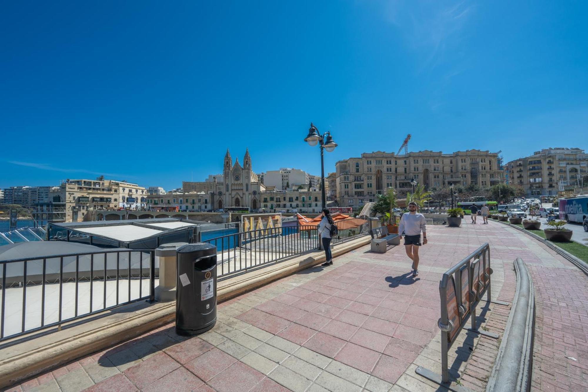 Spacious 3 Bedroom Apartment In The Heart Of St Julians San Julián Exterior foto